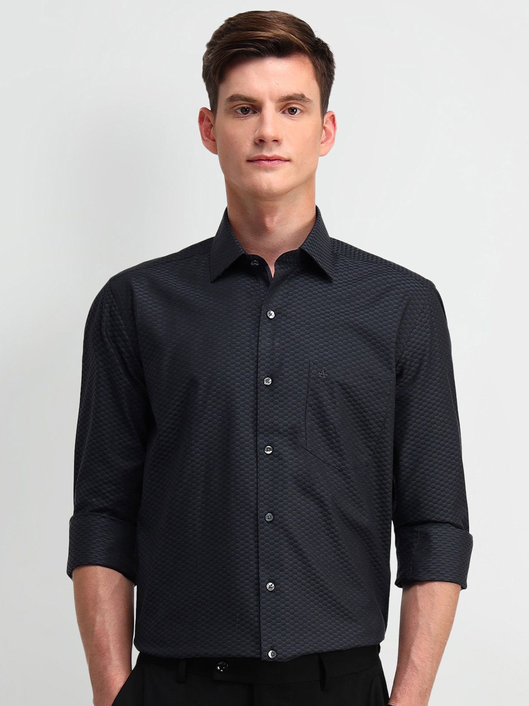 

Arrow Men Manhattan Spread Collar Textured Cotton Slim Fit Formal Shirt, Navy blue