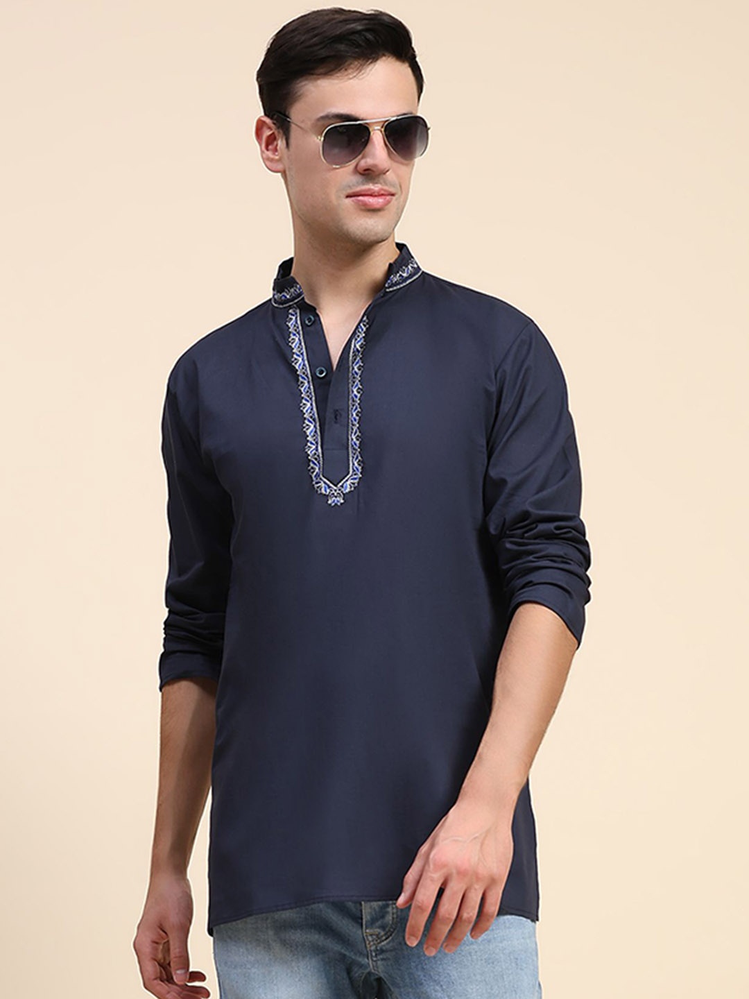 

SKAVIJ Thread Work Mandarin Collar Cotton Short Straight Kurta, Blue
