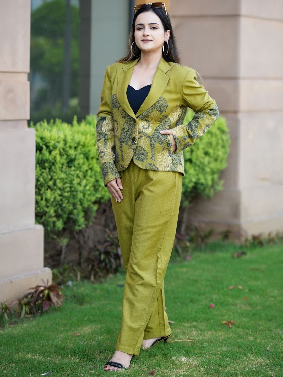 

HOUSE OF KIRNA'S WITH Printed Coat With Trouser Co-Ords, Olive