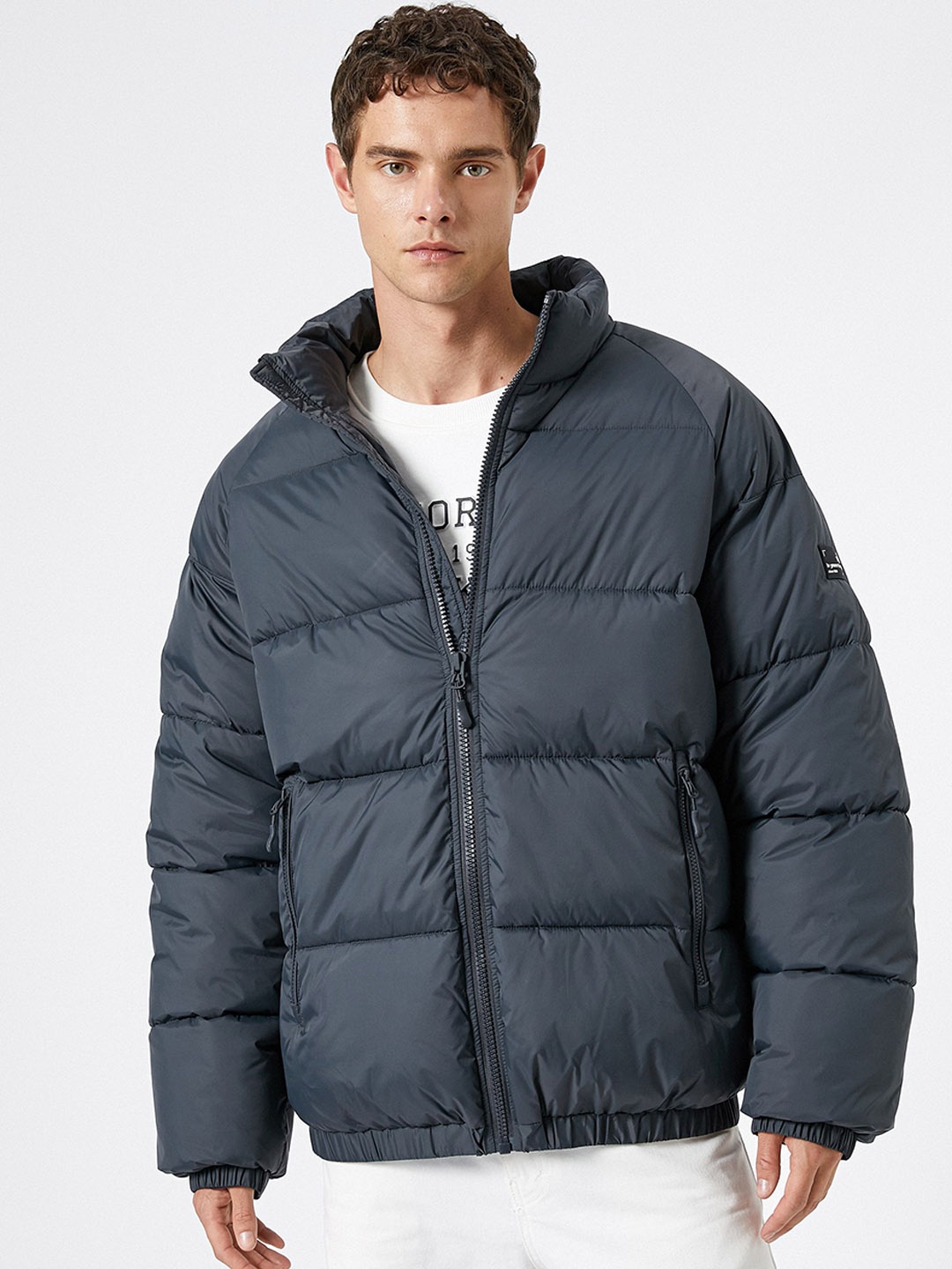 

Koton Men Mock Collar Solid Casual Puffer Jacket, Navy blue