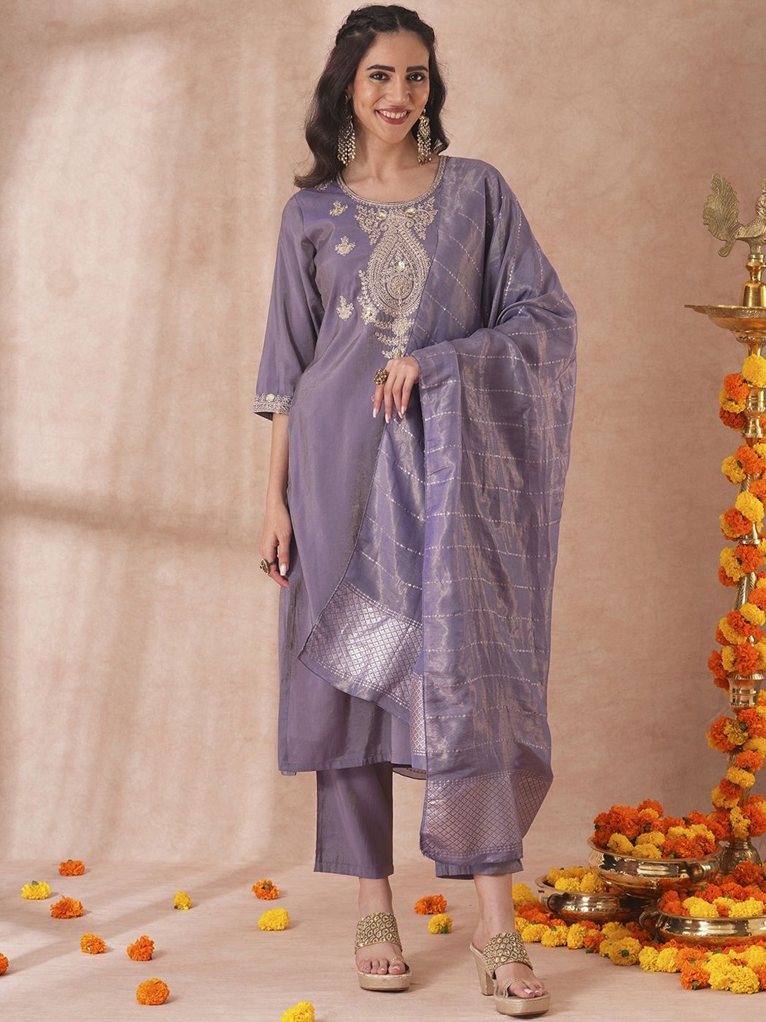 

FASHOR Floral Embroidered Regular Tissue Straight Kurta with Trousers & Dupatta, Purple