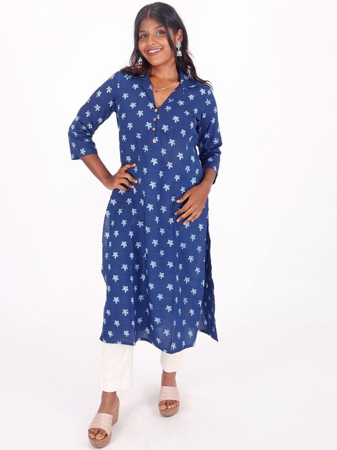 

Avishya Floral Printed Pure Cotton Straight Kurta, Blue