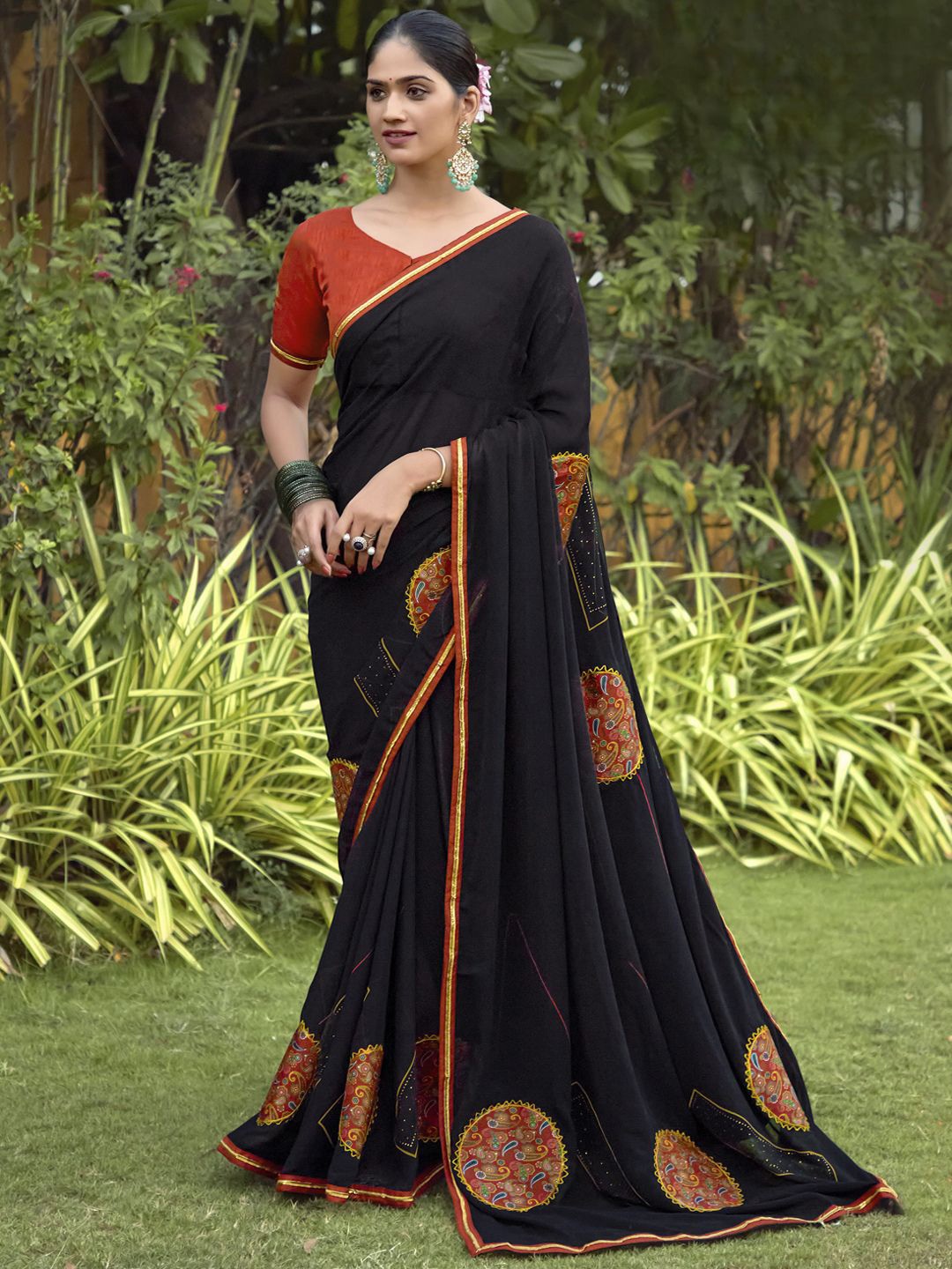 

CHUDIYA Women Black Ethnic Motifs Patchwork Pure Georgette Saree With unstitched blouse