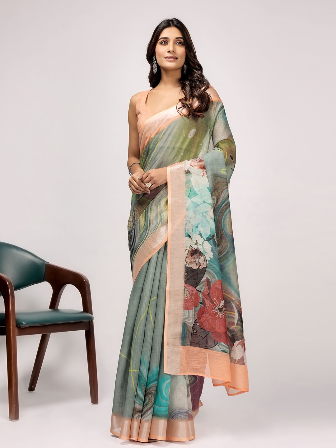 

RACHNA Floral Zari Ready to Wear Saree, Green