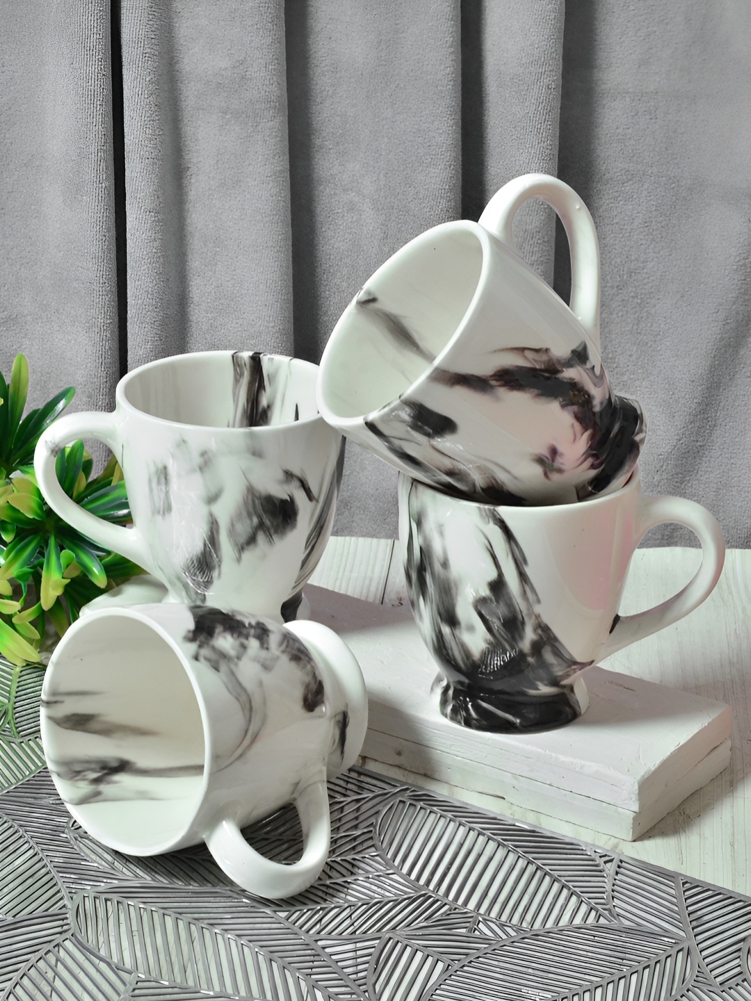 

FABINALIV White & Black 4 Pieces Printed Ceramic Glossy Mugs 280 ml each