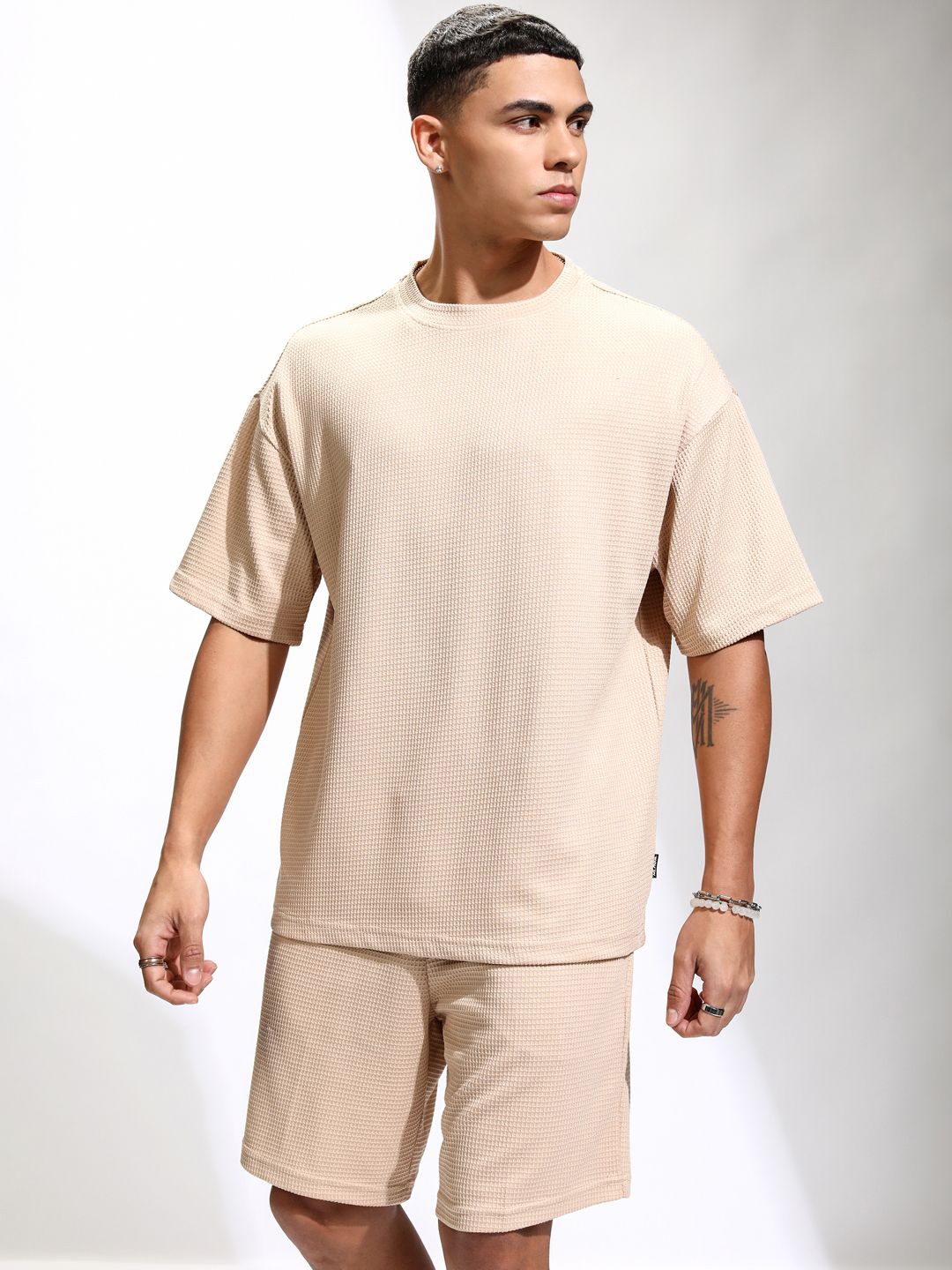 

HIGHLANDER Textured Oversized T-Shirt With Shorts Co-Ords, Beige