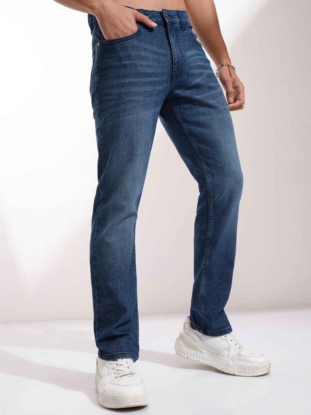 

HIGHLANDER Men Slim Fit Light Fade Stretchable Jeans, Blue