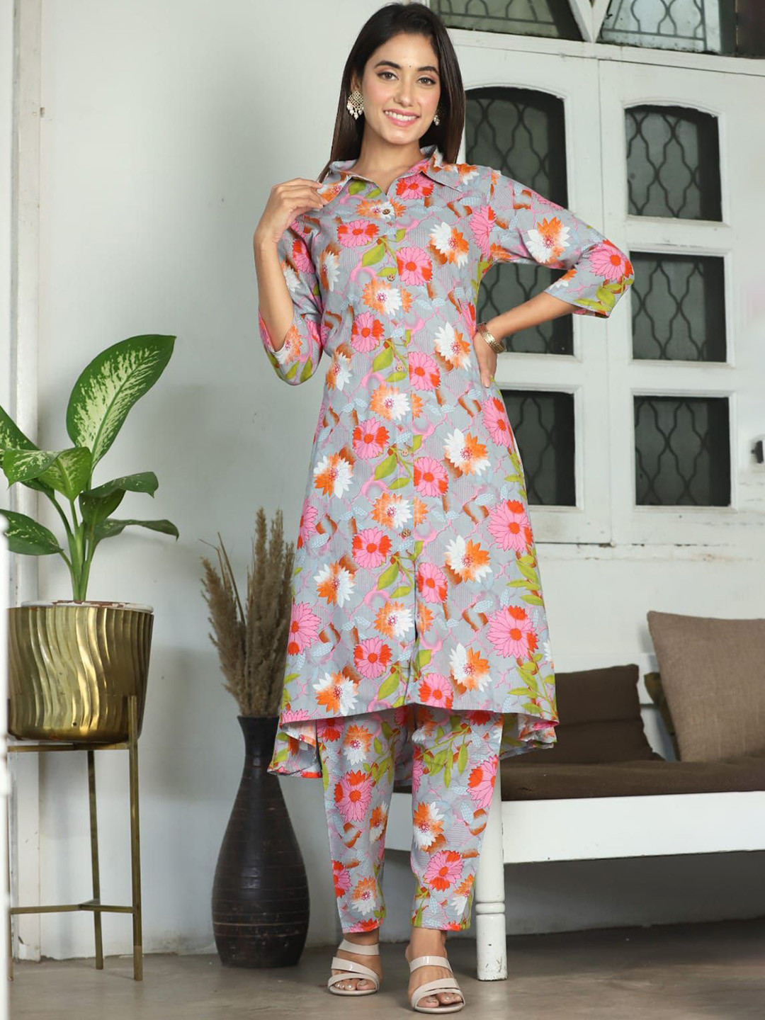 

MILAAV Floral Printed Shirt Collar A Line Kurta with Trousers, Grey