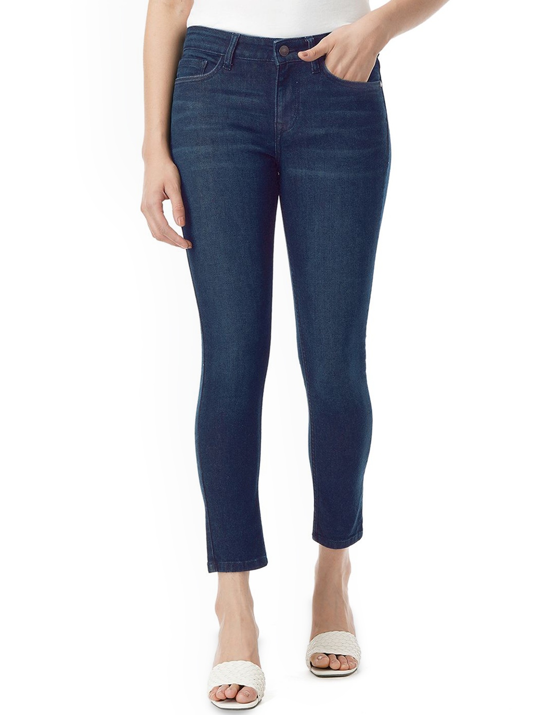 

INKD Women Skinny Fit Light Fade Stretchable Jeans, Blue