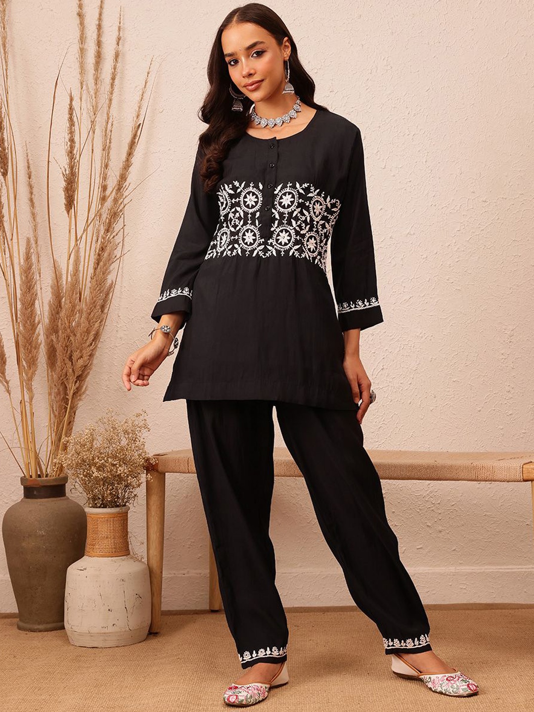 

ADA Floral Embroidered Round Neck Chikankari Tunic with Trousers, Black