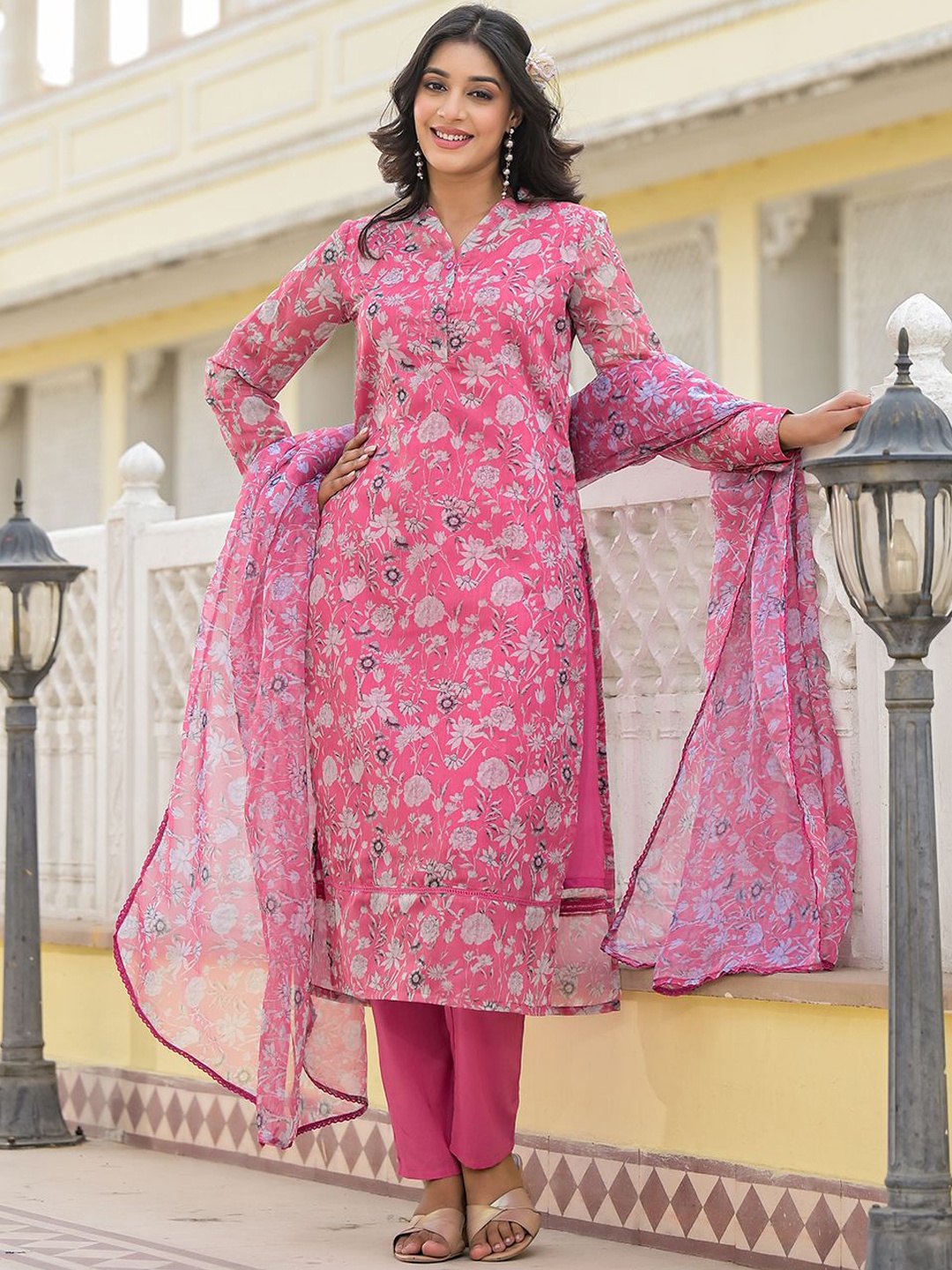 

AKS Floral Printed Regular Chanderi Silk Kurta with Trousers & With Dupatta, Pink