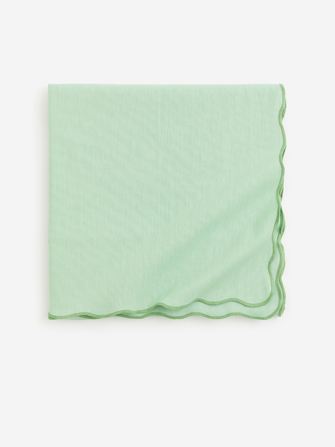 

H&M Green Scallop-Edged Tablecloth