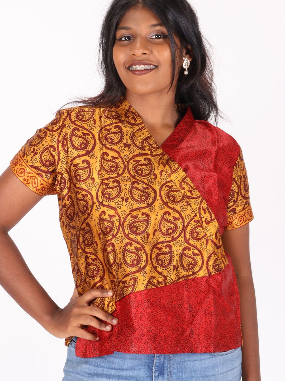 

Avishya Modal Print Top, Yellow