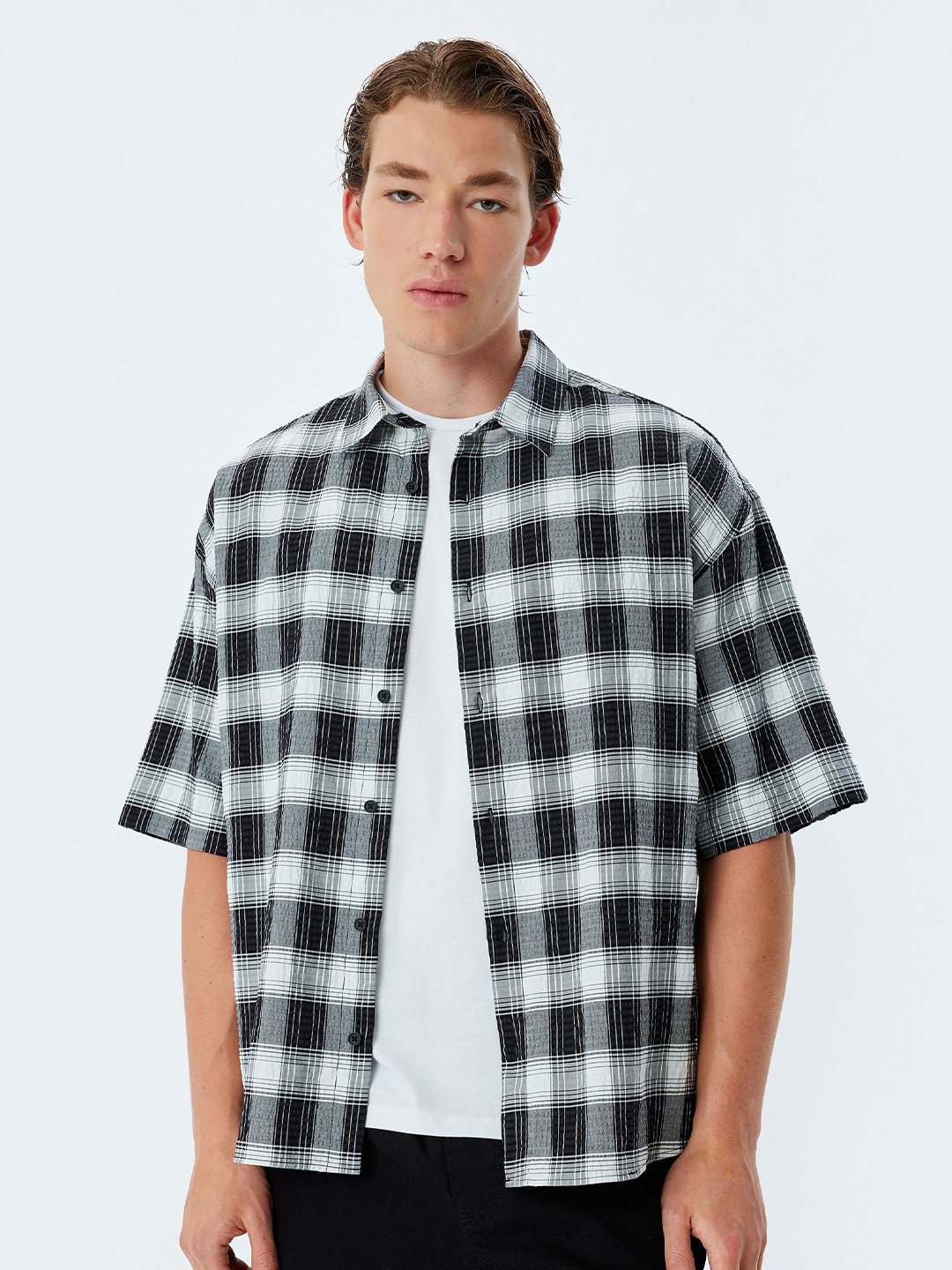 

Koton Men Spread Collar Tartan Checked Casual Shirt, Black