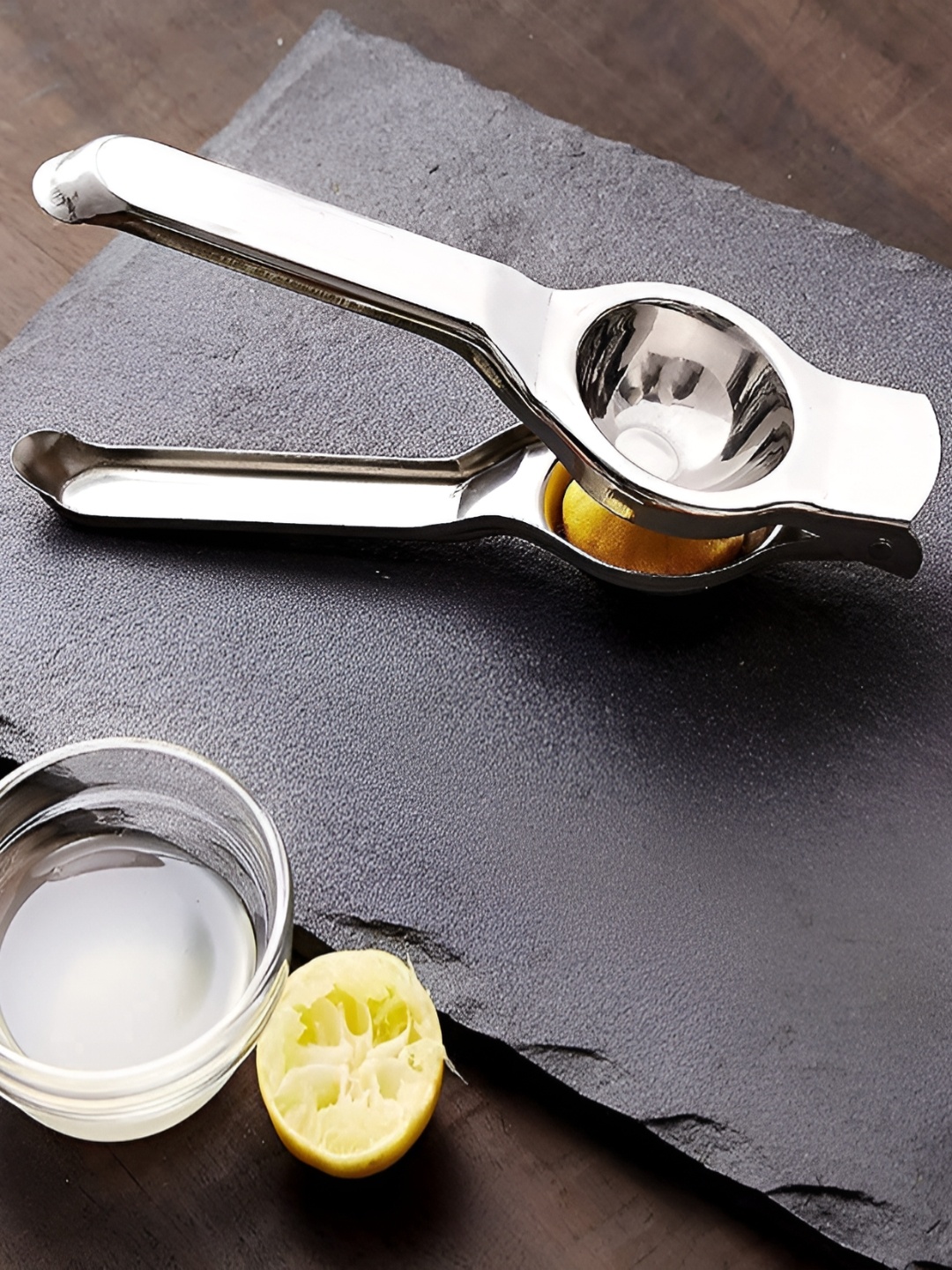 

ZEVORA Stainless Steel Lemon Squeezer Hand Juicer, Silver