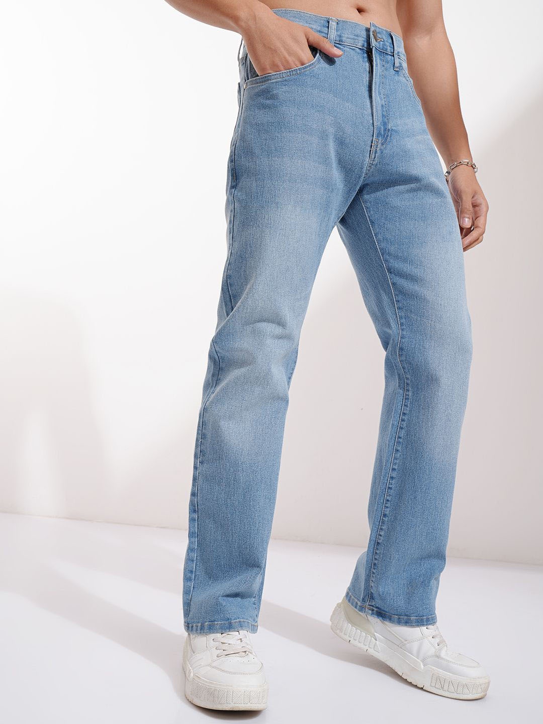 

HIGHLANDER Men Bootcut Heavy Fade Stretchable Jeans, Blue