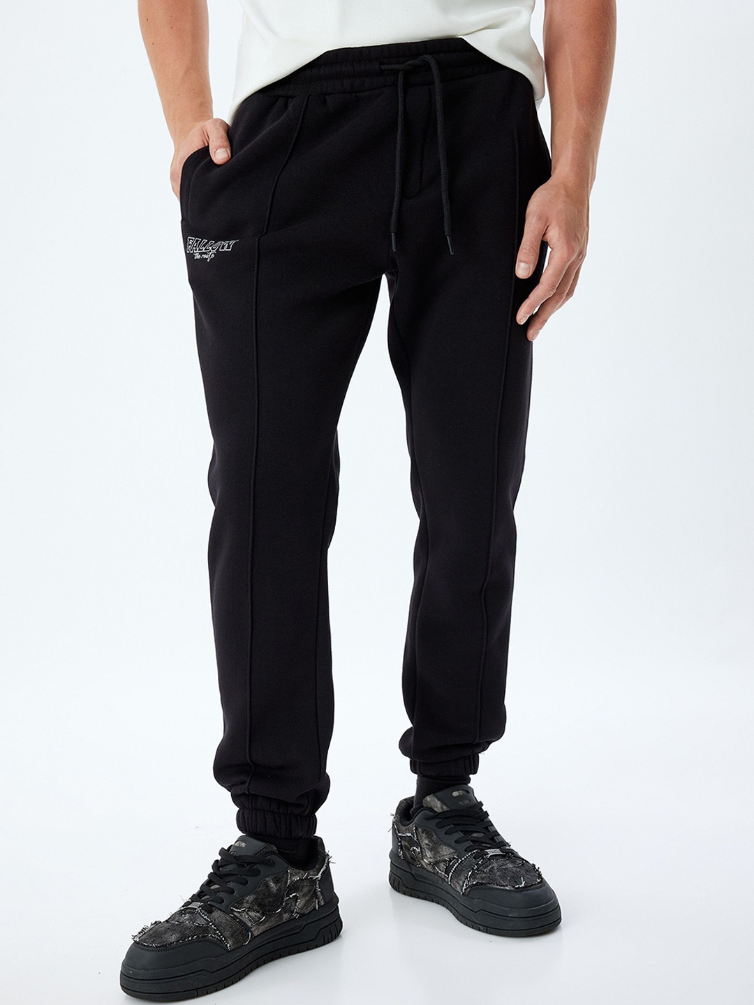 

Koton Men Printed Detailed Mid-Rise Joggers, Black