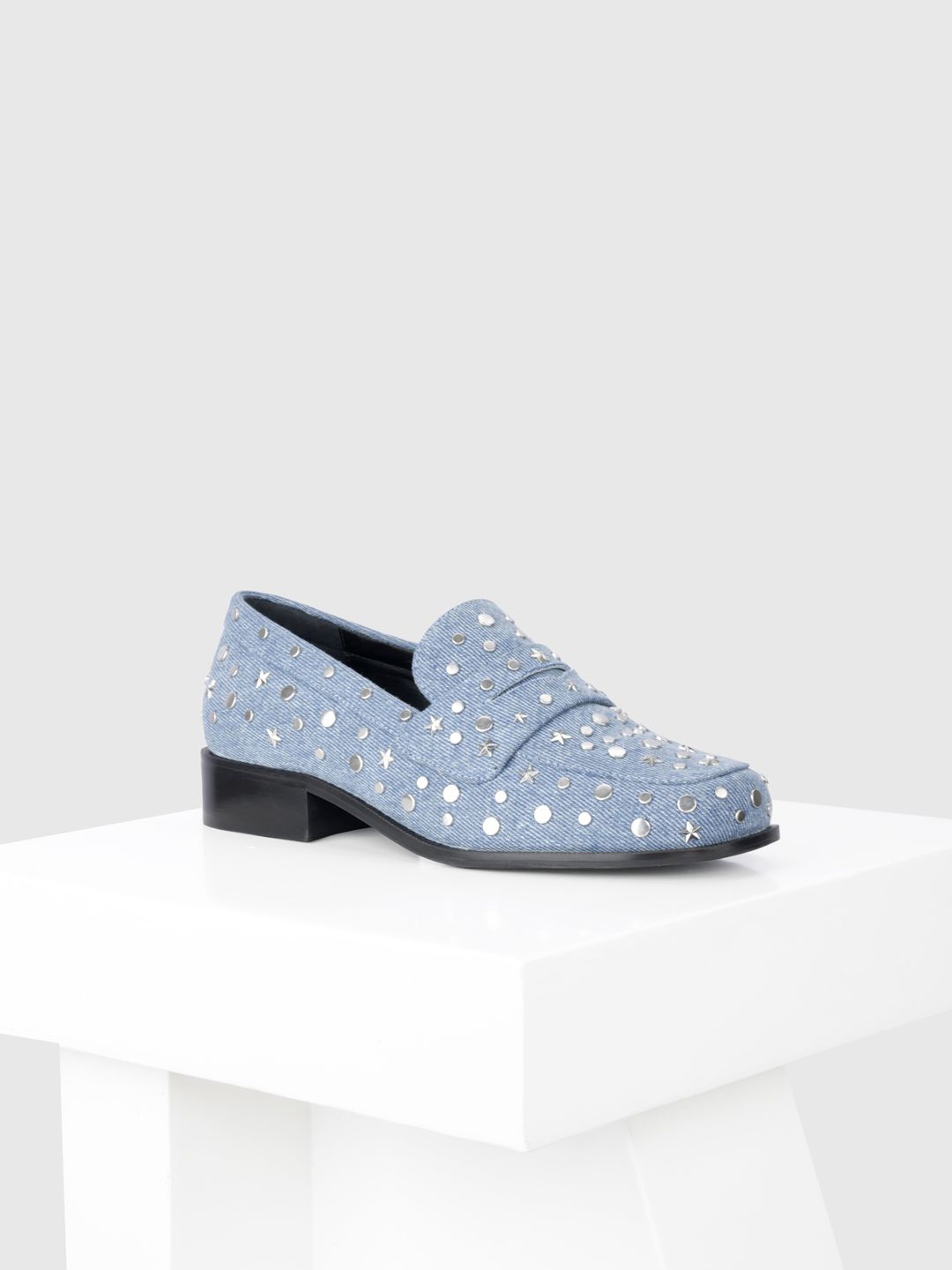 

Oroh Women Round Toe Lightweight Loafers, Blue