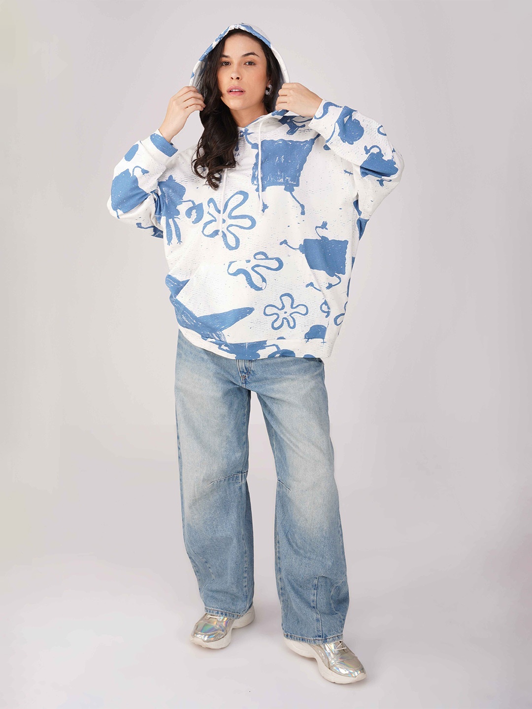

THE CLOTHING FACTORY Women Printed Hooded Sweatshirt, White