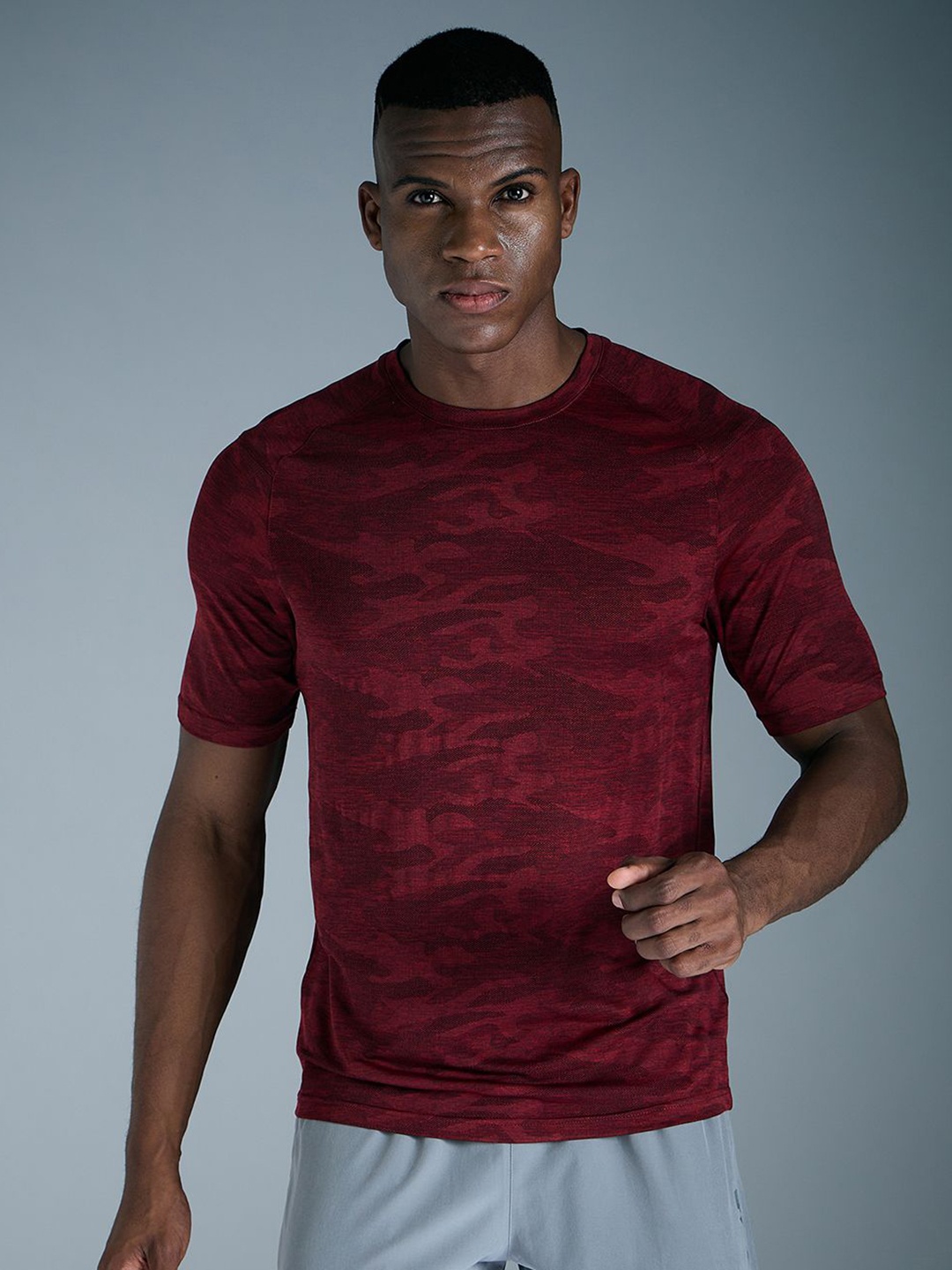 

SG Men Abstract Printed Round Neck T-shirt, Maroon