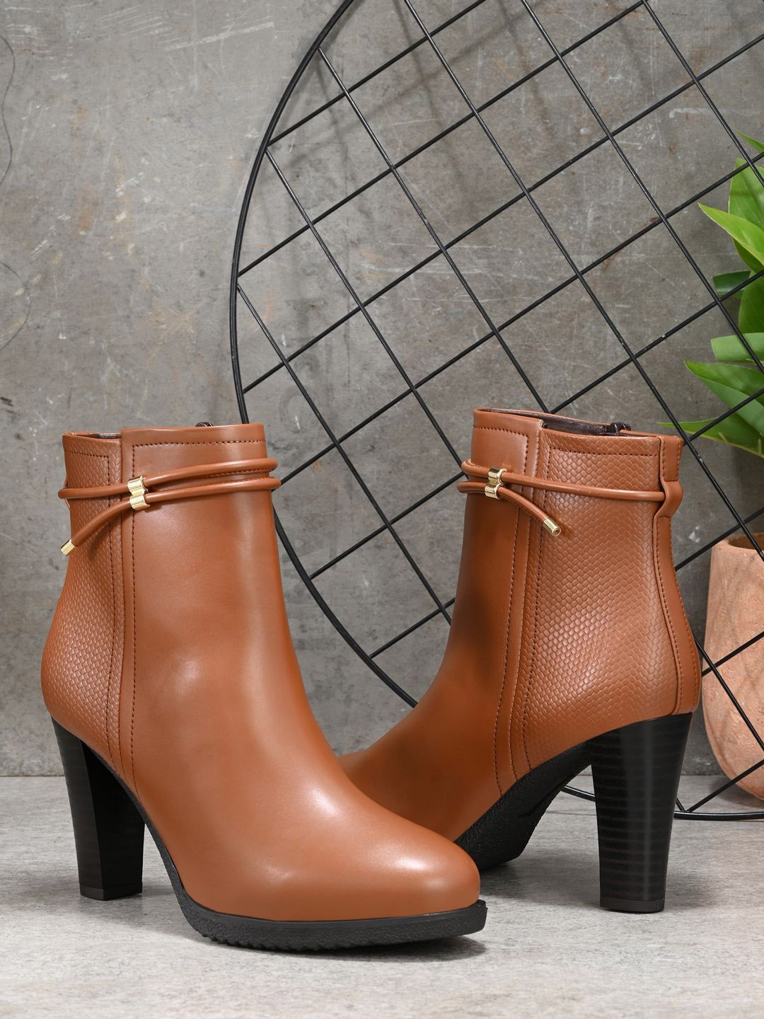 

The Roadster Lifestyle Co Platform-Heeled Chelsea Boots, Tan