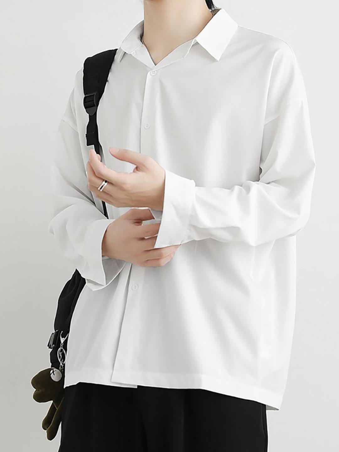 

StyleCast x Revolte Men Cutaway Collar Solid Casual Shirt, White