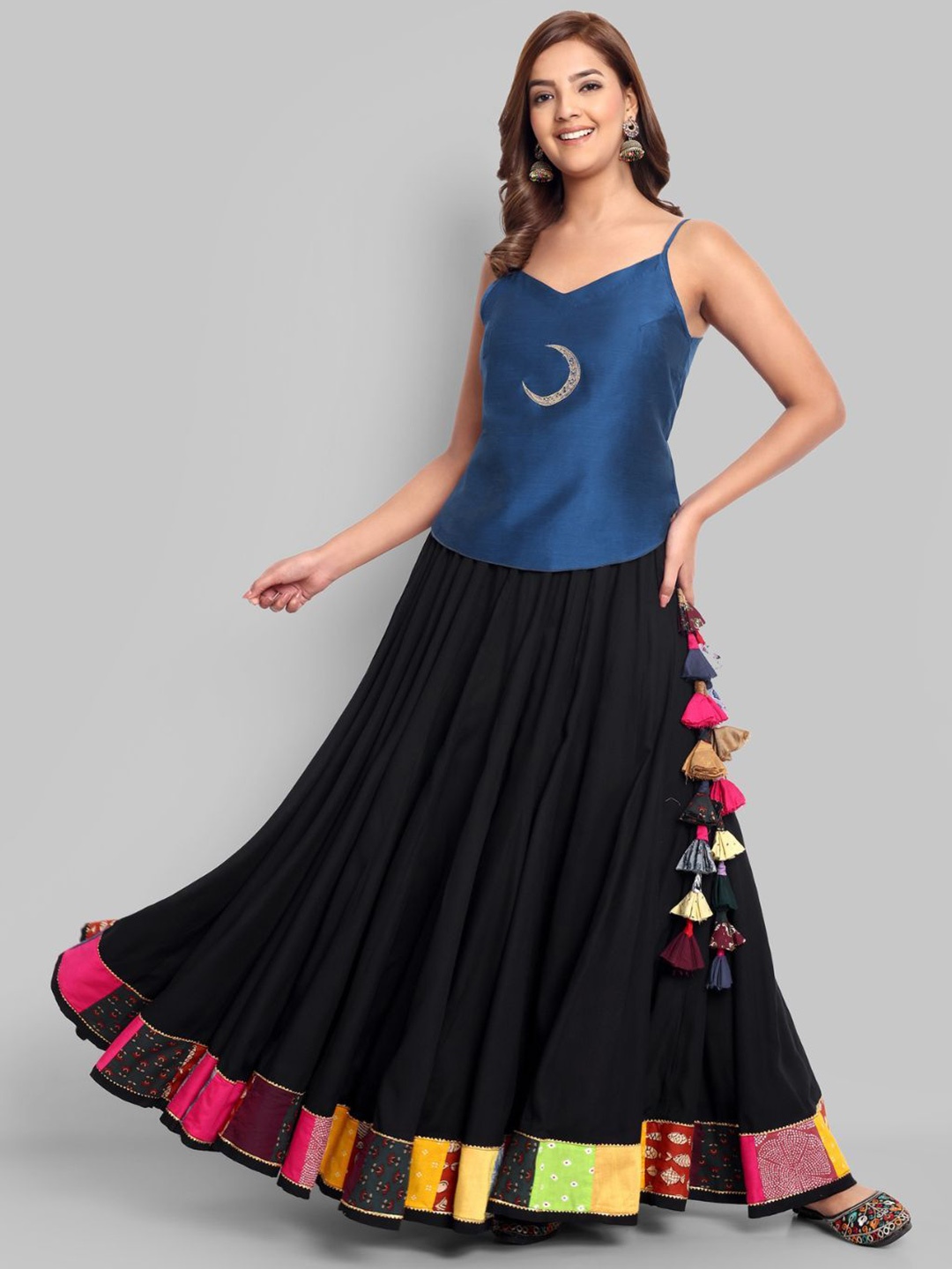 

Mera Rang Women Embroidered Sleeveless Crop Top, Blue