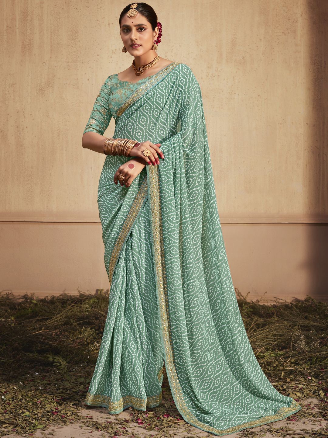 

CHUDIYA Bandhani Embroidered Pure Georgette Bandhani Saree, Green