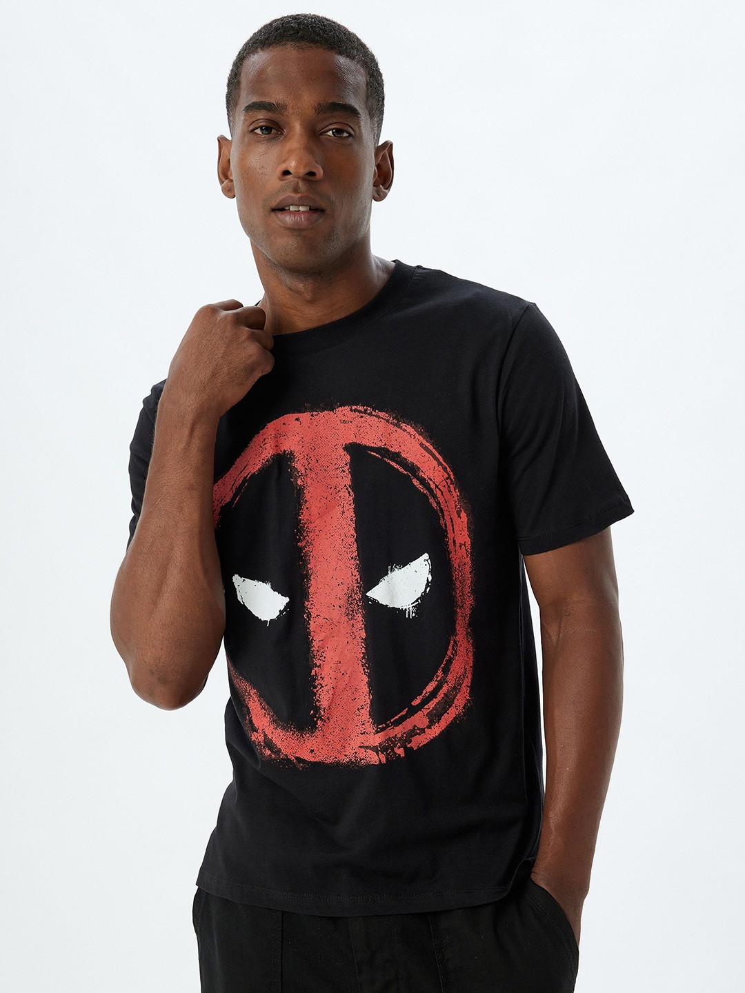 

Koton Men Graphic Printed Round Neck Cotton T-shirt, Black