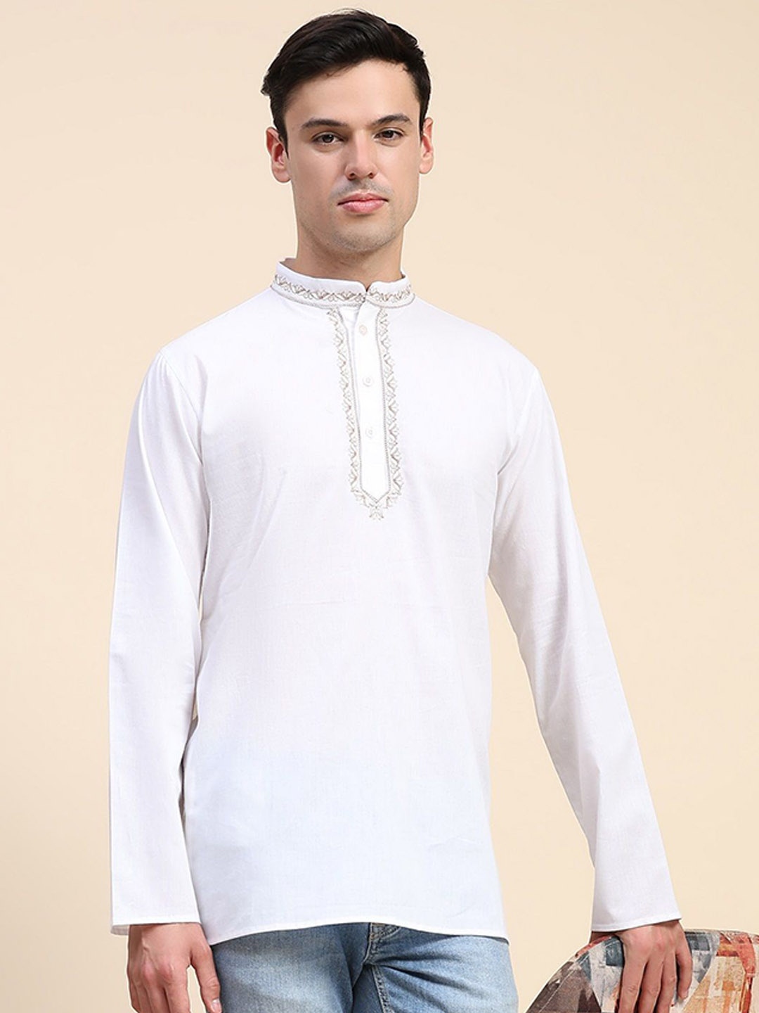 

SKAVIJ Band Collar Cotton Short Straight Kurta, White