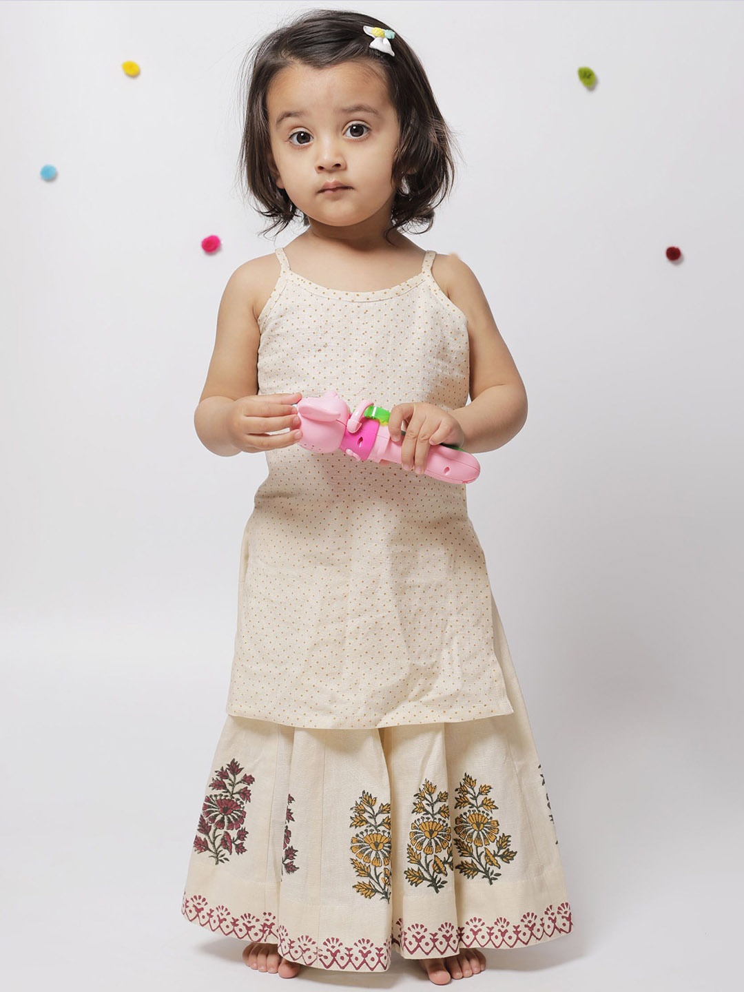 

TJORI Girls Floral Printed Regular Pure Cotton Kurta with Palazzos, Off white