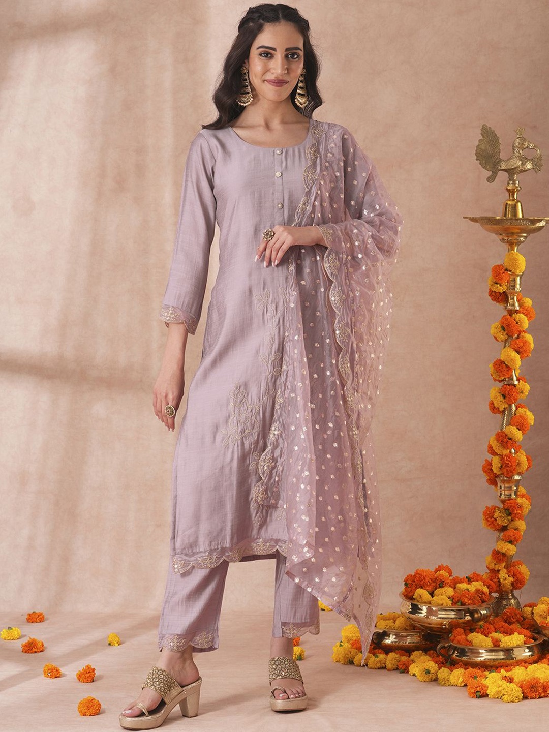 

FASHOR Floral Embroidered Regular Sequinned Straight Kurta with Trousers & Dupatta, Lavender