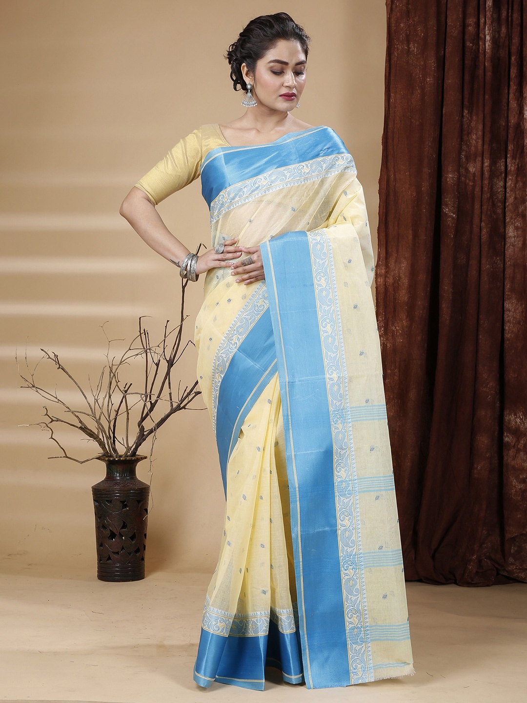 

SLAGHA Ethnic Motifs Pure Cotton Taant Saree, Cream