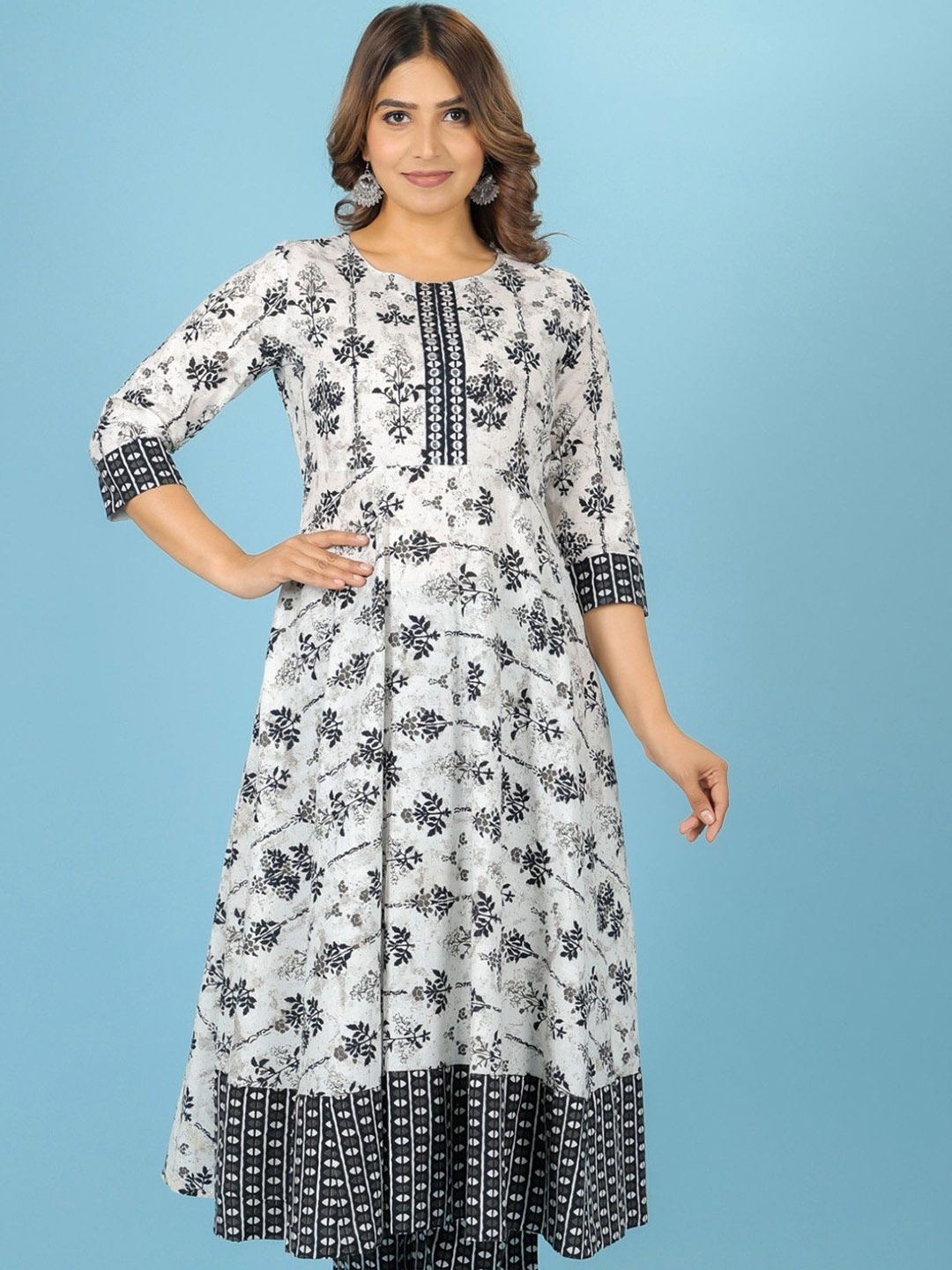 

Aramya Floral Printed Mirror Work Cotton Anarkali Kurta, White