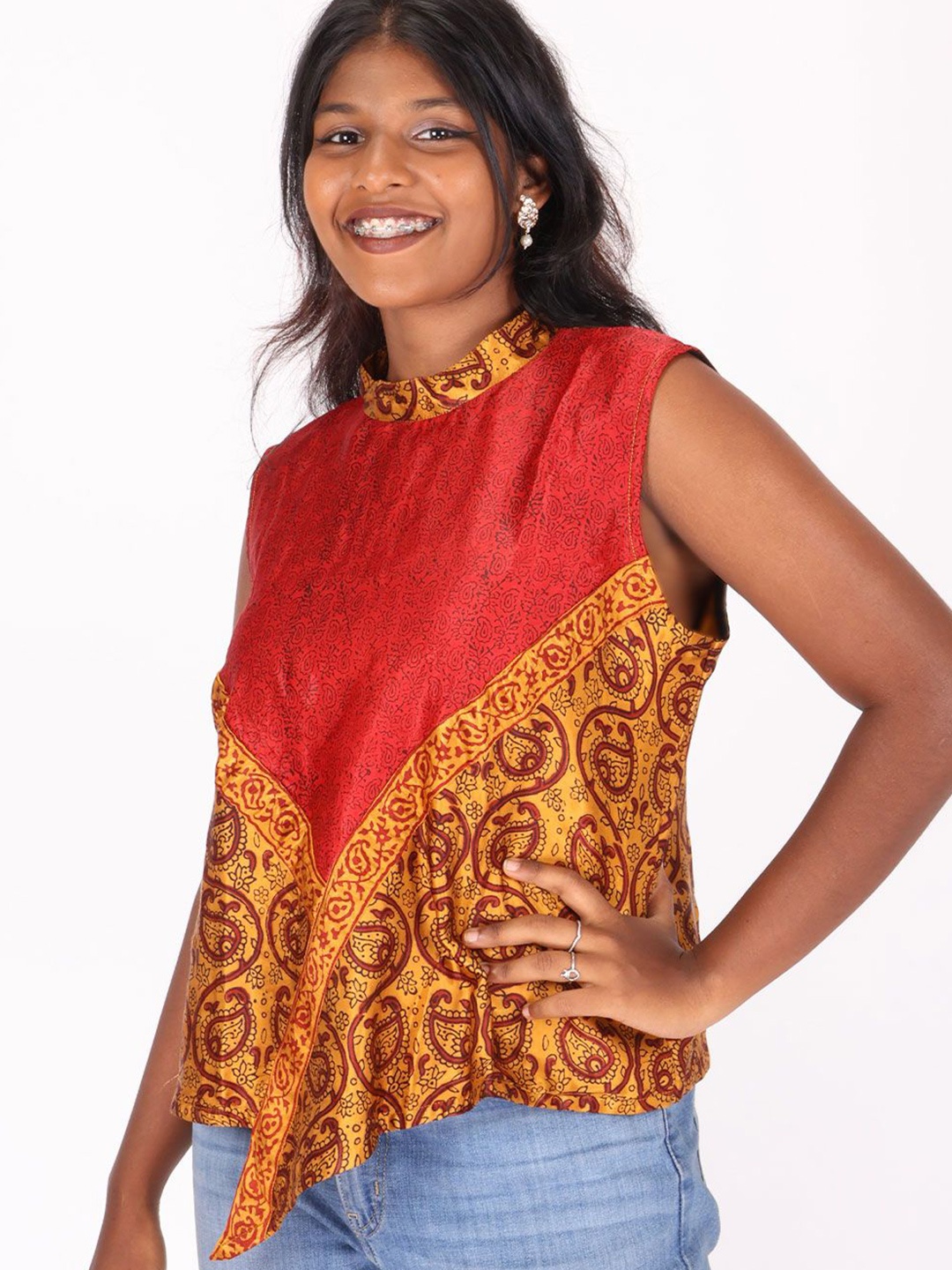 

Avishya Modal Print Top, Yellow
