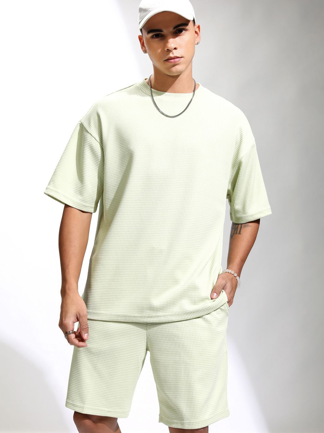 

HIGHLANDER Textured Oversized T-Shirt With Shorts Co-Ords, Lime green