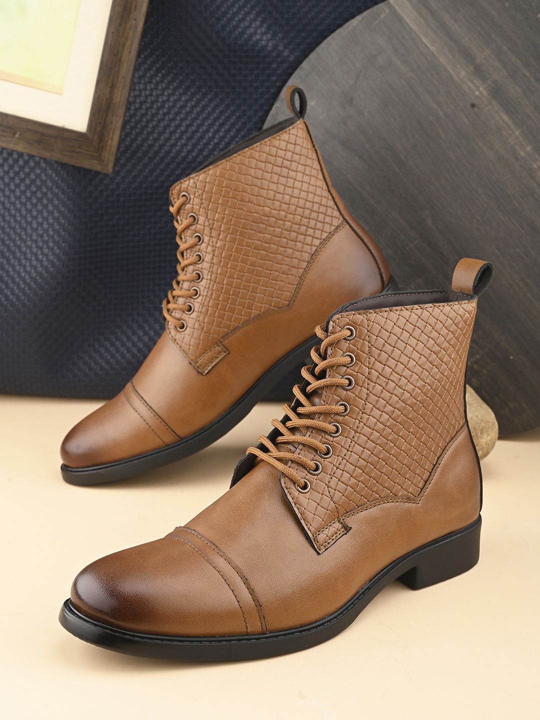 

The Roadster Lifestyle Co Men Lace Up Boots, Tan