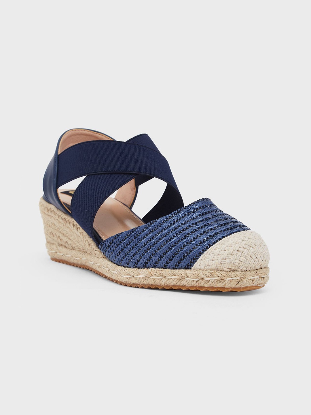 

Sole To Soul Women Wedge Heel Backstrap Sandals, Blue