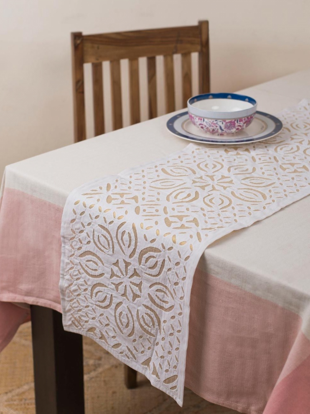 

Fabindia White Embroidered Table Runners