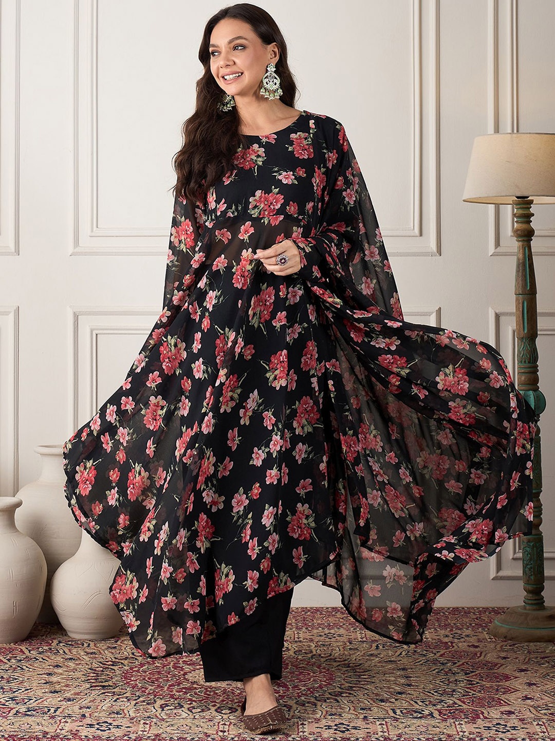 

InWeave Floral Printed Round Neck Georgette Anarkali Kurta With Trousers & Dupatta, Black