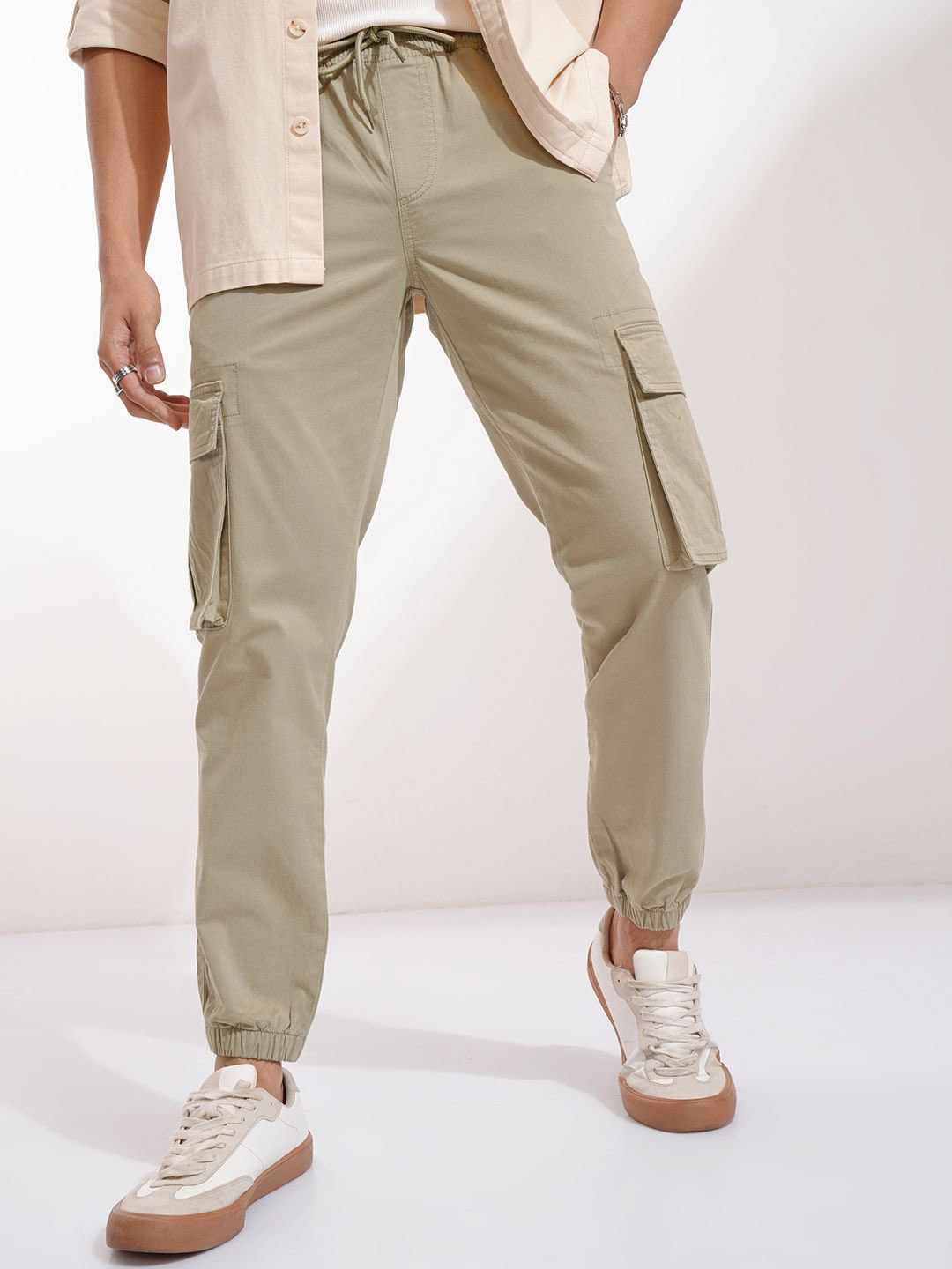 

HIGHLANDER Men Slim Fit Easy Wash Joggers Trousers, Green