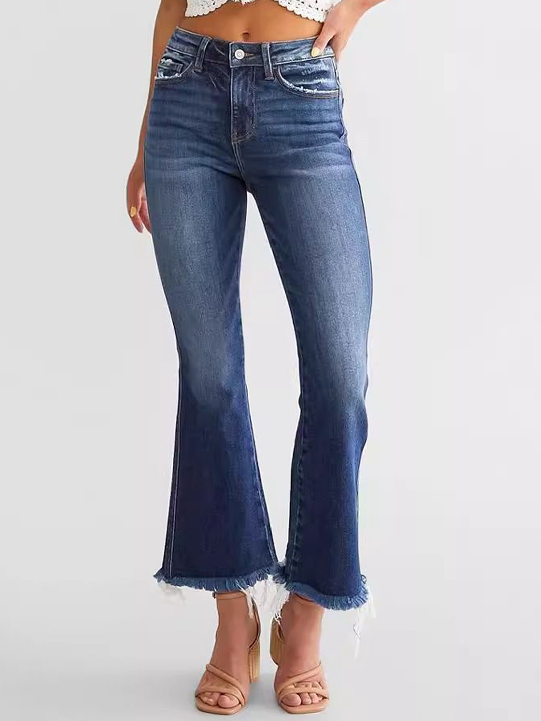 

StyleCast Women Slim Fit Low Distress Light Fade Stretchable Jeans, Blue