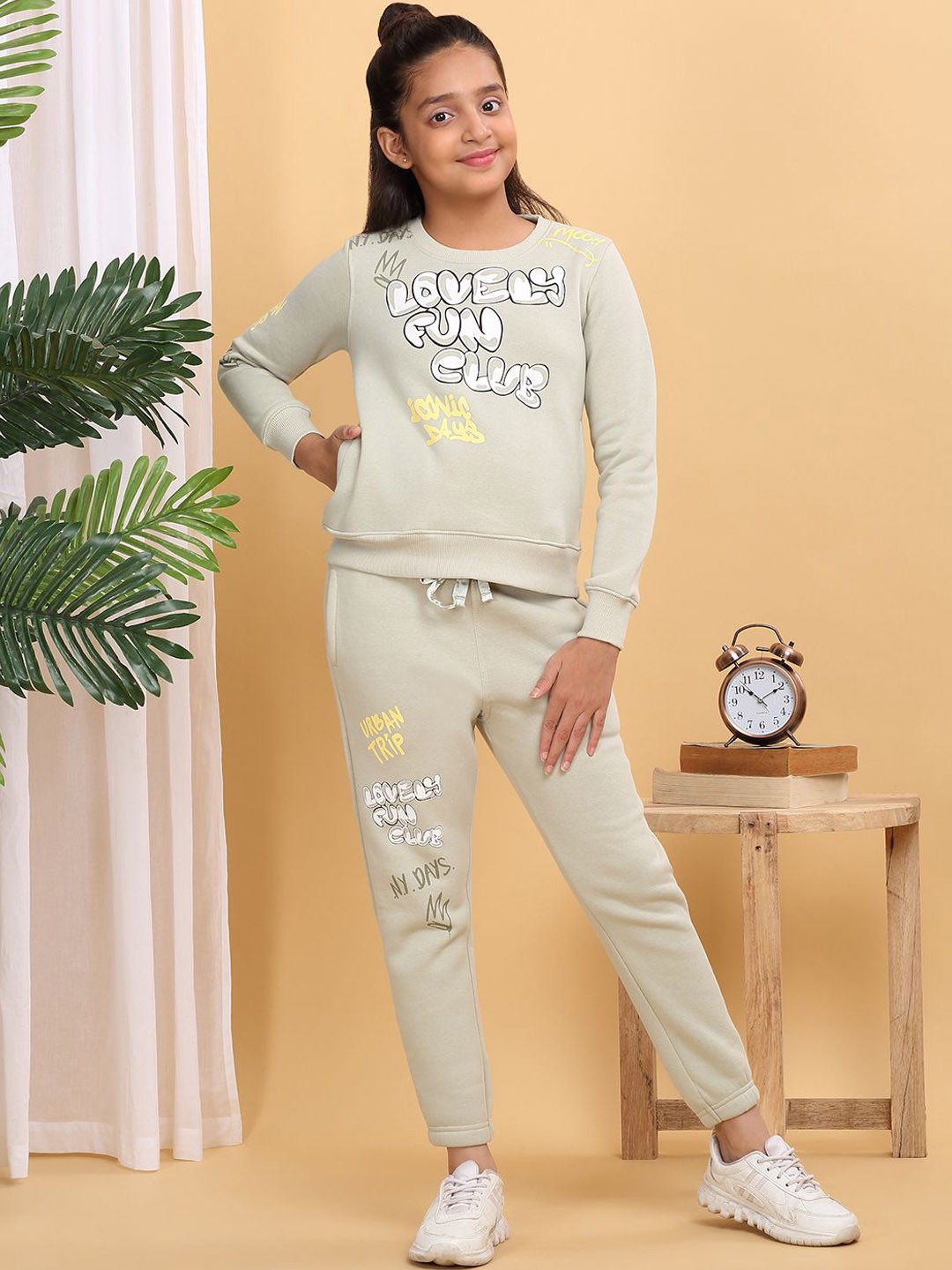 

Sweet Dreams Girls Typography Printed Round Neck Tracksuit, Green
