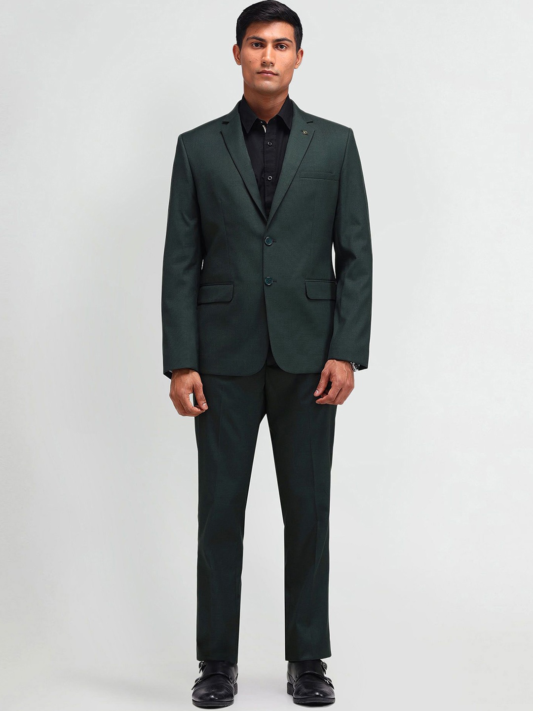 

AD By Arvind Tailored Fit Single-Breasted Two Piece Suit, Green