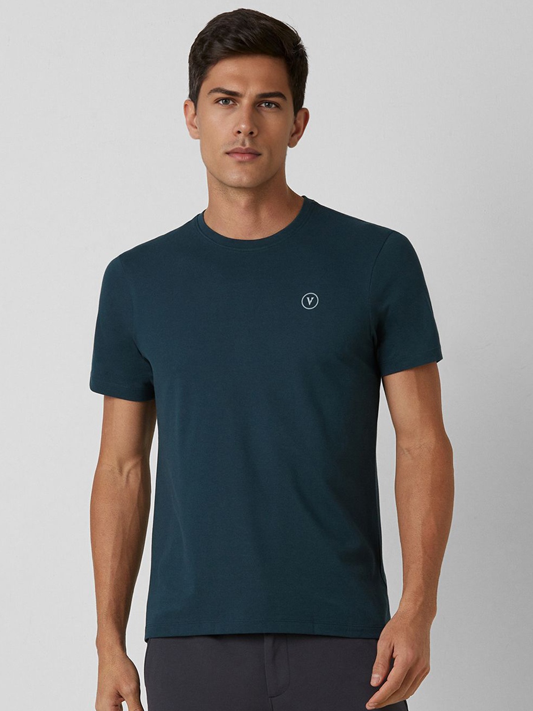 

Van Heusen Flex Men Solid Round Neck Cotton Slim Fit T-shirt, Green