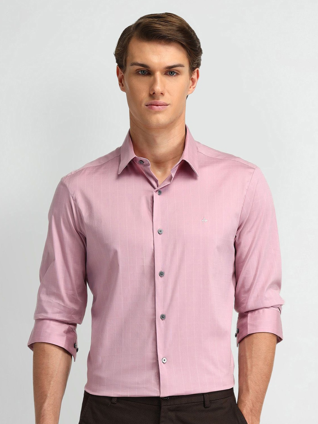 

Arrow New York Men Manhattan Spread Collar Checked Cotton Slim Fit Casual Shirt, Lavender