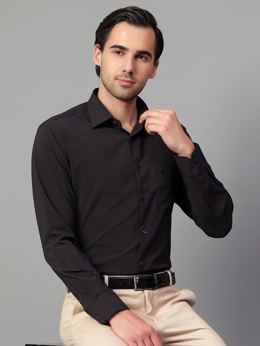 

Cantabil Men Spread Collar Solid Slim Fit Formal Shirt, Black