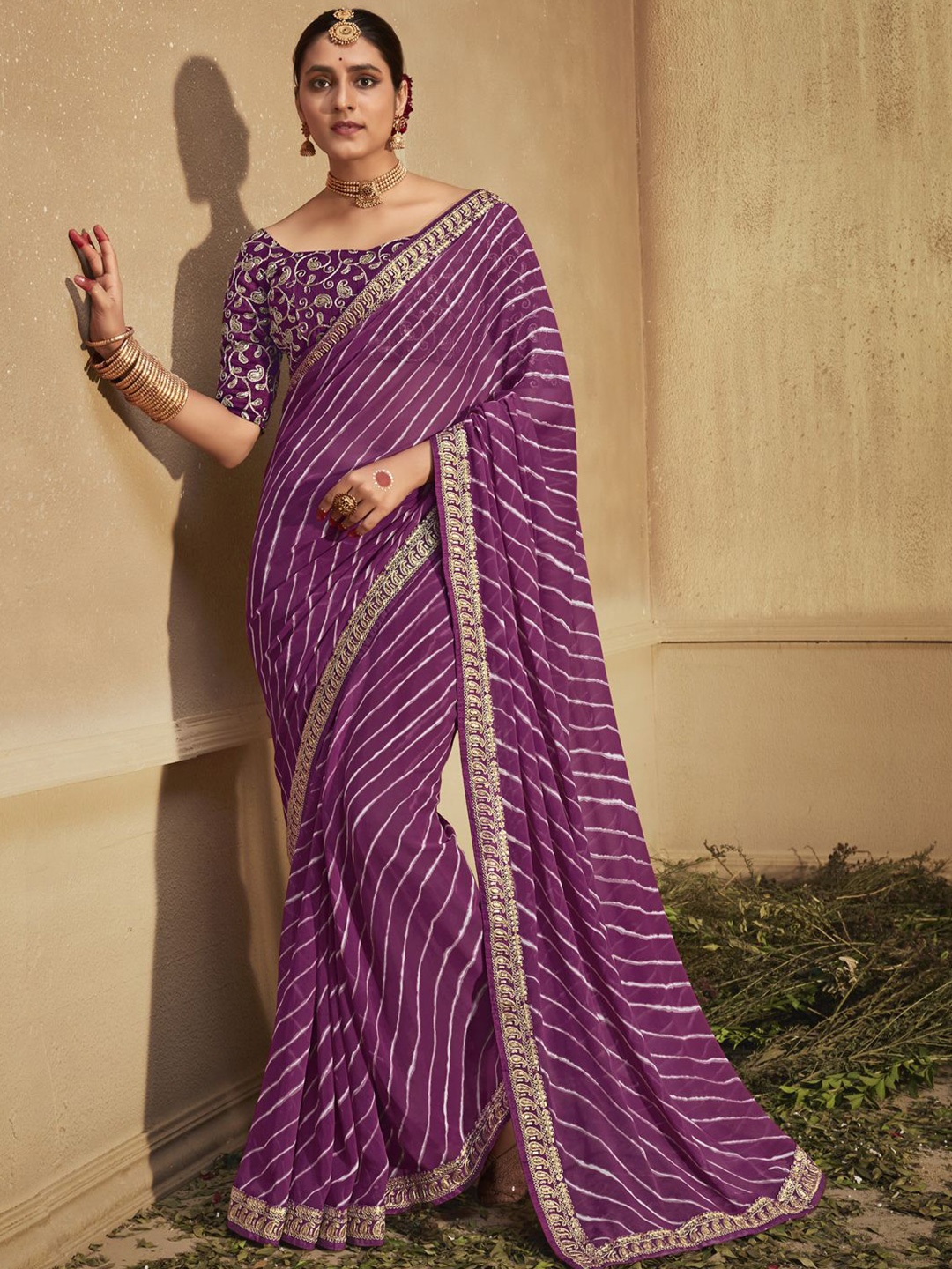 

CHUDIYA Leheriya Embroidered Pure Georgette Saree, Magenta