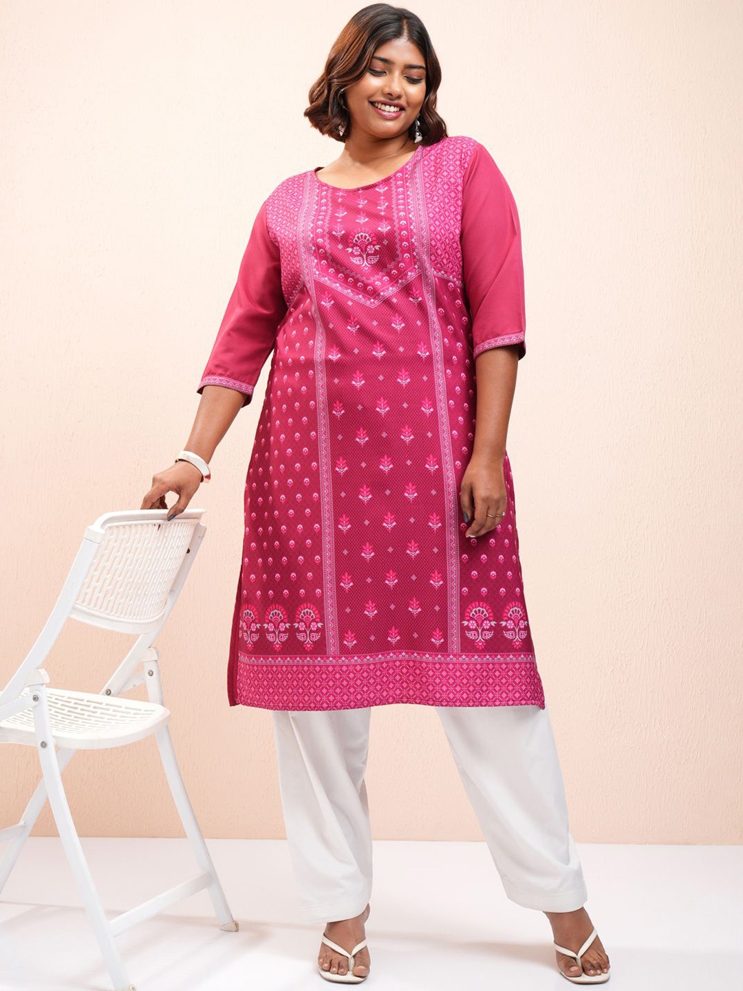 

KETCH Plus Size Ethnic Motifs Printed Straight Kurta, Magenta