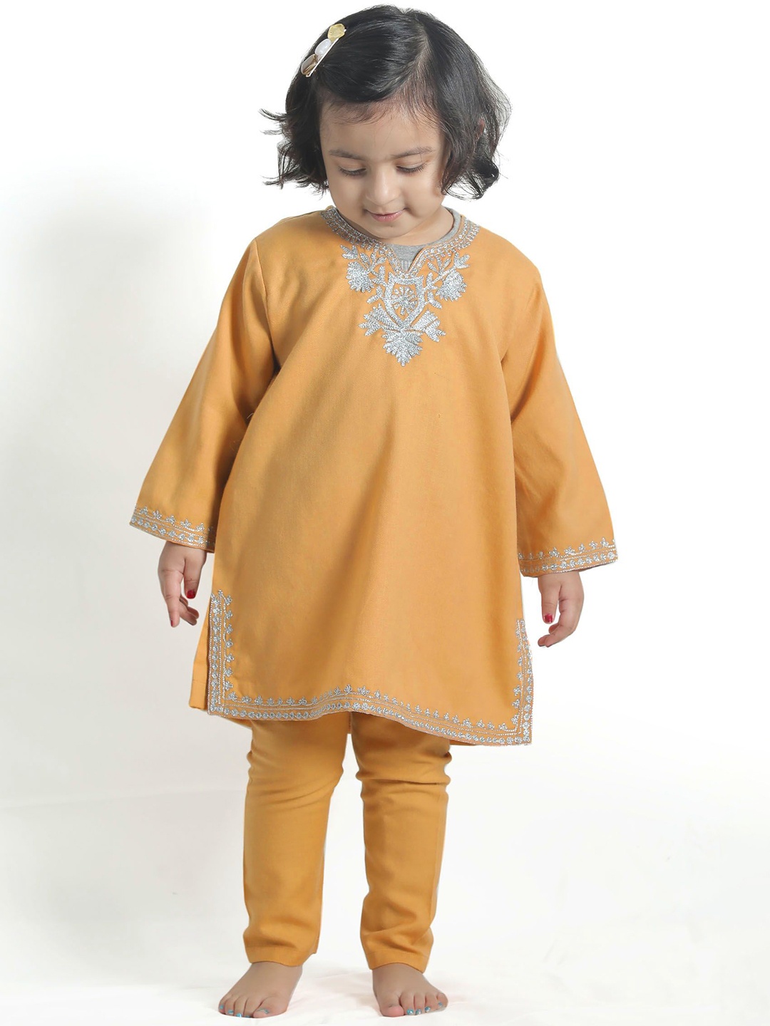 

TJORI Girls Floral Embroidered Pure Woolen Straight Kurta with Churidar, Beige